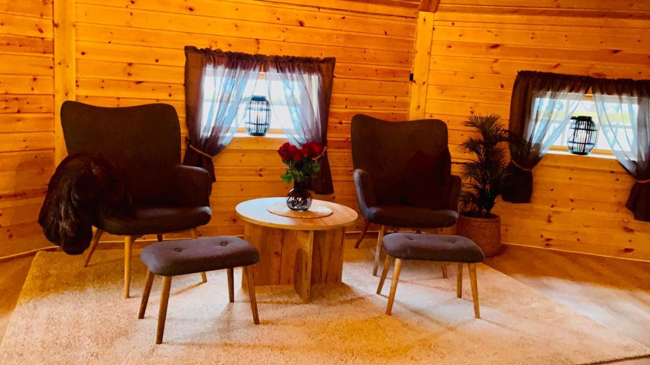 Koselig Dyregard I Tromso Hotel Luaran gambar